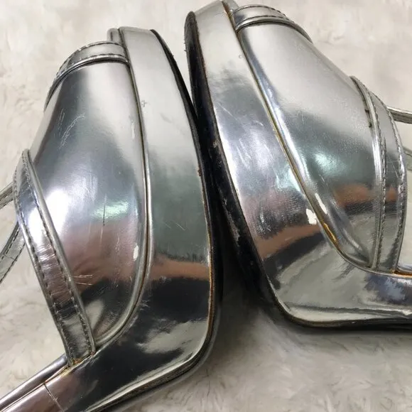 Burberry Women's Silver Leather Strappy Peep Toe Platform Heels Size 40