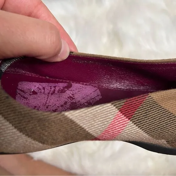 Burberry girls shoes