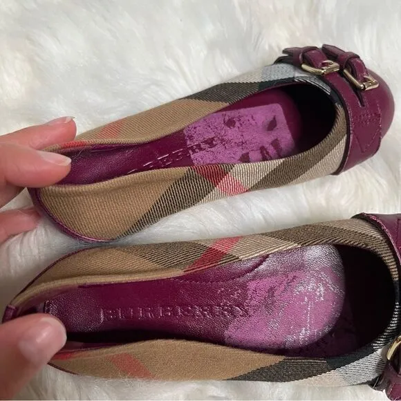 Burberry girls shoes