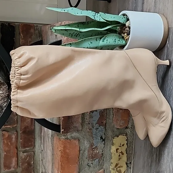 Cacharel Womens Leather Slouch Kitten Healed Chic Boho Boots Tan Size 37.5/7-7.5