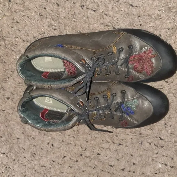 CAMPER TWINS-Gray Leather/Bump Toe Embroidered Hi-Tops Sneakers/Booties-Sz 36-EX