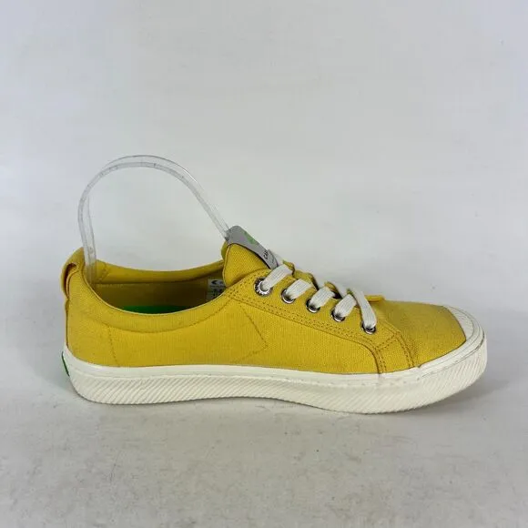 Cariuma Sneakers Women's 8.5 Yellow Lace Up Low Top Athletic Running Shoes