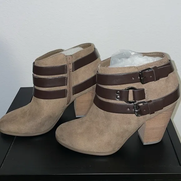 Carlos by Carlos Santana Women's Tan Ankle Boots