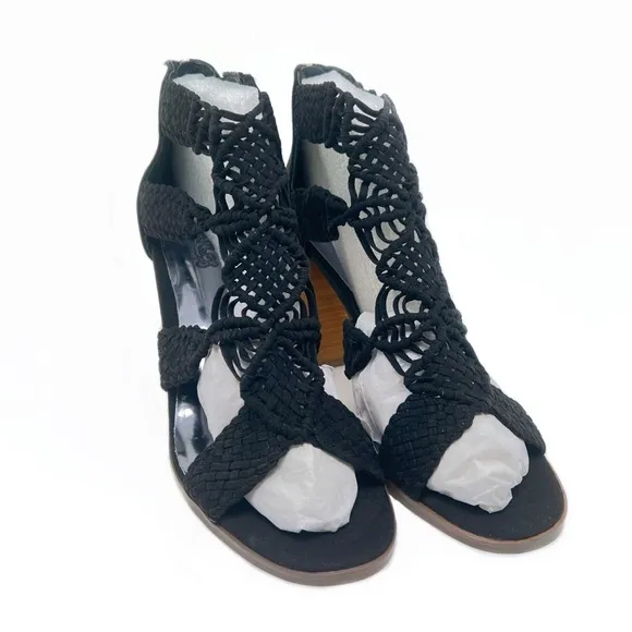 Carlos Santana Nadia Macrame Block Heel Sandals Black Size 9.5
