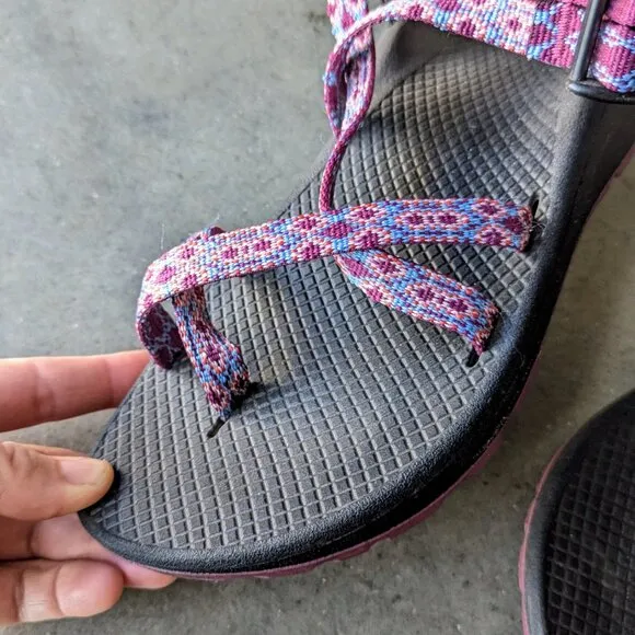 Chaco Women's Z/Cloud X2 Remix Sandals in Poplin Berry size 8