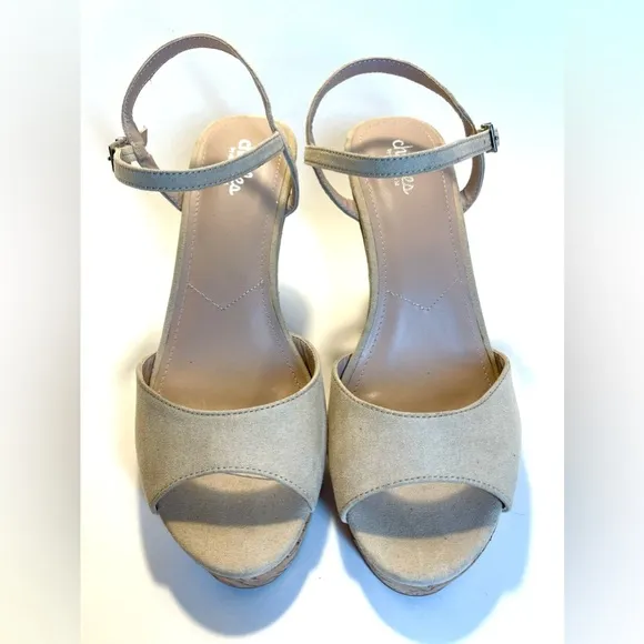 Charles David Lambert Cork Platform Wedge in Nude Size 11M