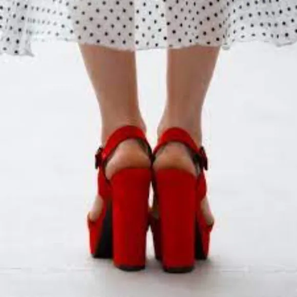 CHARLES DAVID Roan Red Suede Platform Block Heel Ankle Strap Sandals 41