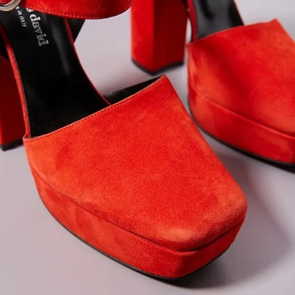 CHARLES DAVID Roan Red Suede Platform Block Heel Ankle Strap Sandals 41