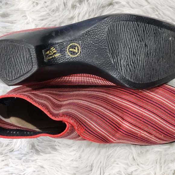 CHARLESTON SHOE CO. | Red Striped Ankle Boots | Size 7