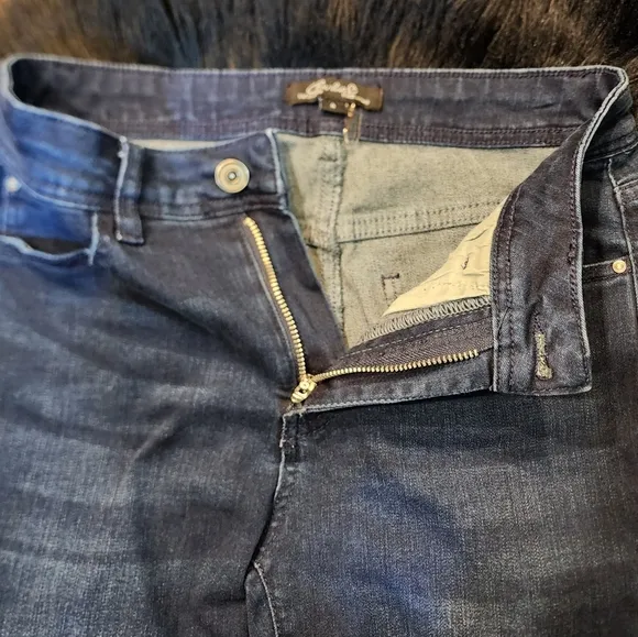 CHARLIE B Boho Dark Wash Freyed Hem Denim Jeans Women's Size 4