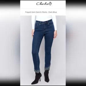 CHARLIE B Boho Dark Wash Freyed Hem Denim Jeans Women's Size 4