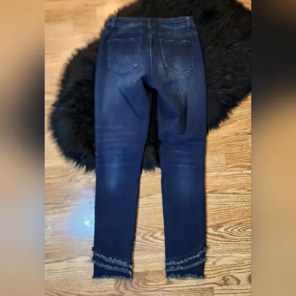 CHARLIE B Boho Dark Wash Freyed Hem Denim Jeans Women's Size 4