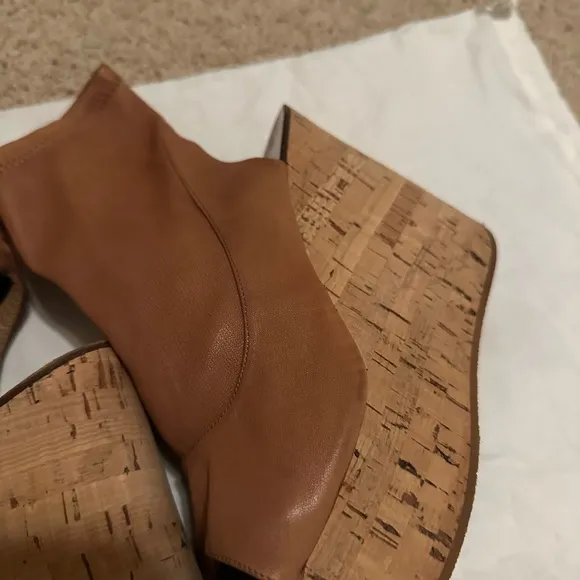 Chloe tan Wedge Ankle sandals