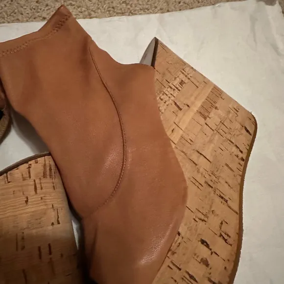 Chloe tan Wedge Ankle sandals