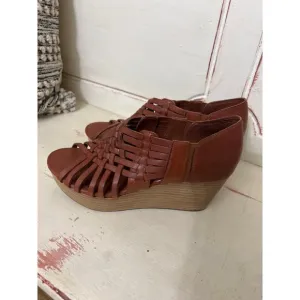 Chocolat Blu brown Wiz wedge shoes size 8.5