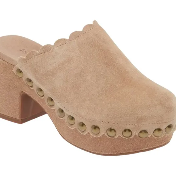 Chocolat Blu Gemini Women's Tan Suede Clogs - 9 - Good Condition