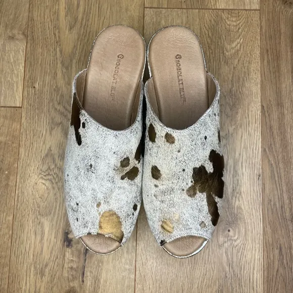 Chocolat Blu Yiona Bronze Pony Hair Sandals Size:8