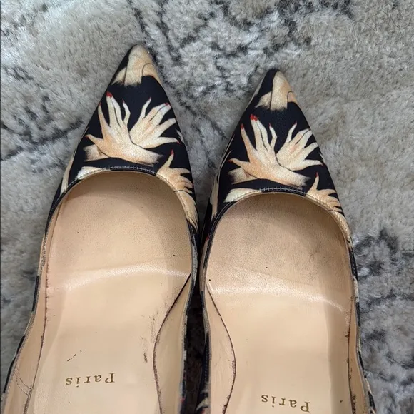 Christian Louboutin So Kate Tissu Beauty