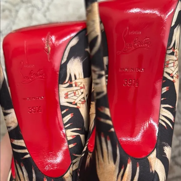 Christian Louboutin So Kate Tissu Beauty
