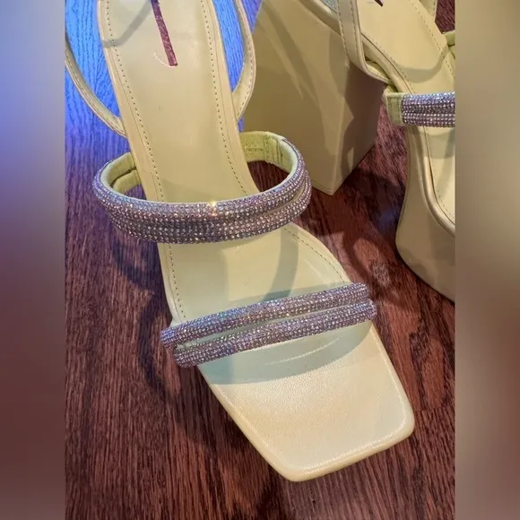 Circus NY Mila Jewel Platform Sandal Size 8