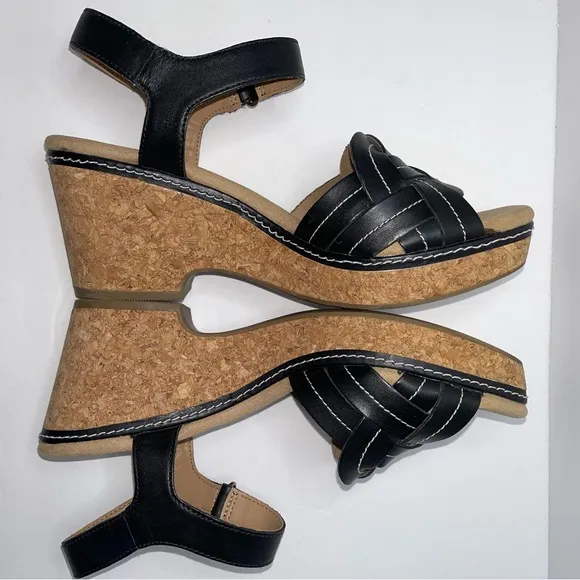 Clarks Giselle Coast Black Wedge Platform Sandals