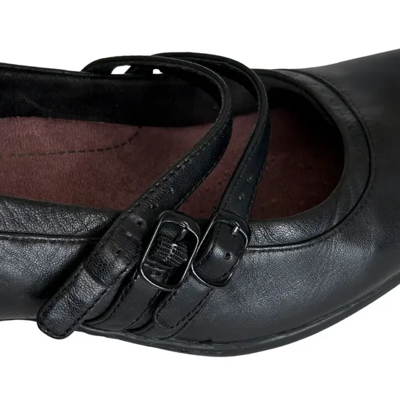 Clarks Leather Active Air Mary Jane Pumps with Double Straps - Size 6.5 - Black