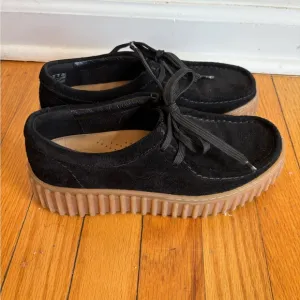 Clarks Women's Torhill Bee wedge Black Suede 6.5