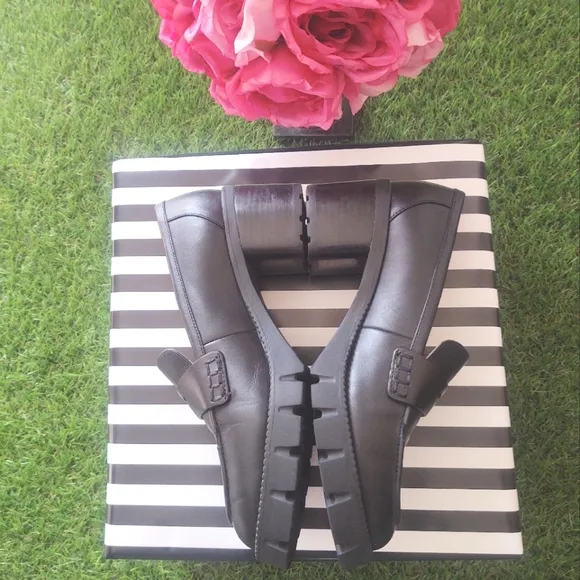 COACH &quot;Coleen-Loafer&quot; in Black 🖤   Coach Emblem Monogram~ Size: 7.5