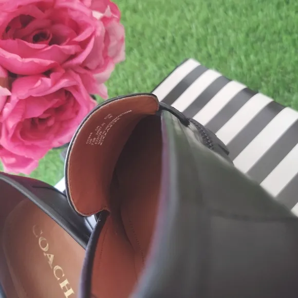 COACH &quot;Coleen-Loafer&quot; in Black 🖤   Coach Emblem Monogram~ Size: 7.5