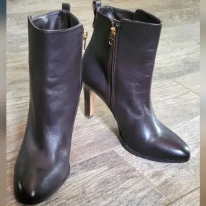 COACH Jemma Calf Leather Bootie Boots Quiet Luxury Heeled Classic Designer Brown