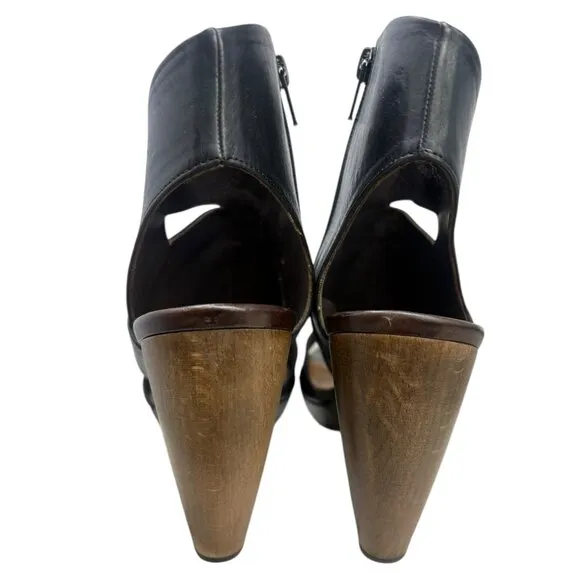 Coclico Fabiana Black Leather Cone Wooden Heel Zip Sandals