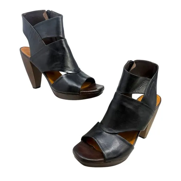 Coclico Fabiana Black Leather Cone Wooden Heel Zip Sandals