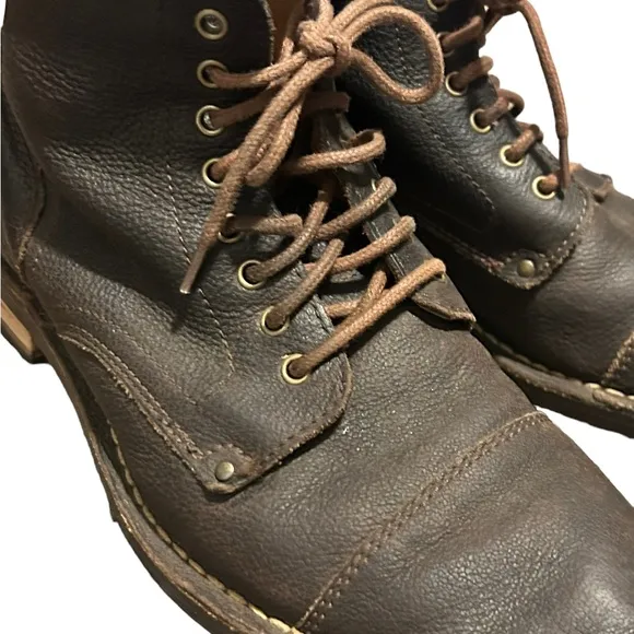 COLE HAAN Men's Dark Brown Leather Lace Up Vintage Style Chukka Boots-Size 7