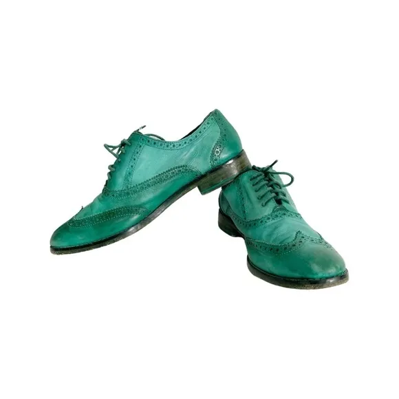 Cole Haan women size 6.5 B wingtip emerald green Oxford shoes. Style D37697