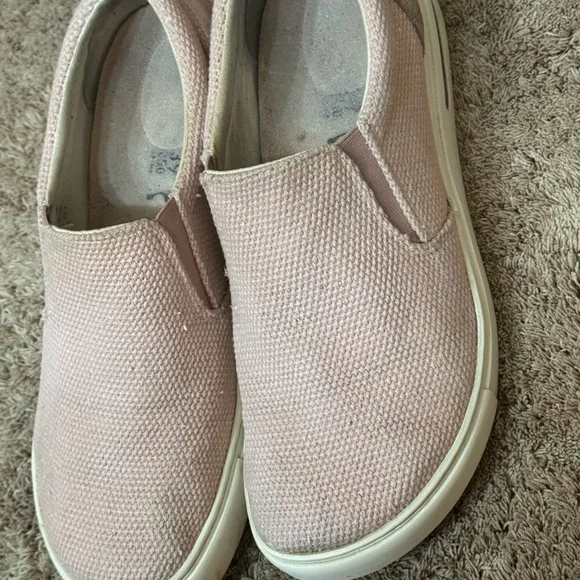 COmfy Women's Pink Slip-On Sneakers