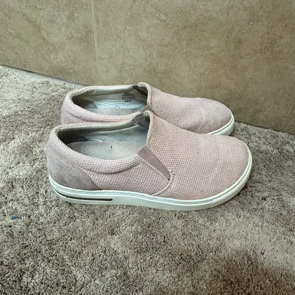 COmfy Women's Pink Slip-On Sneakers