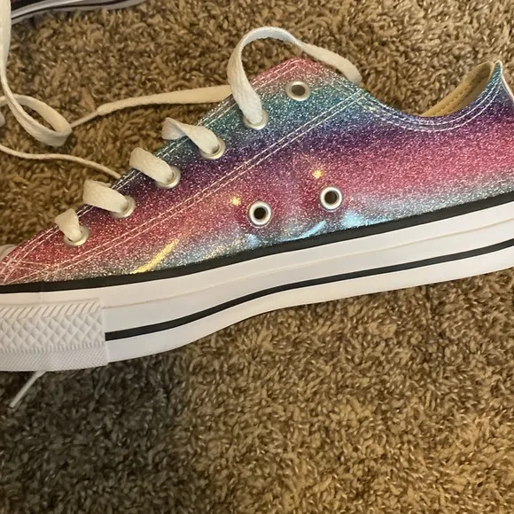 Converse Chuck Taylor Glitter Drip Low Top Sneakers Size 5.5