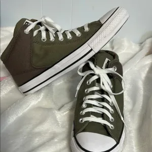 Converse Chuck Taylor High Street Mid Top Canvas Khakimen’s men’s  8 Olive Green