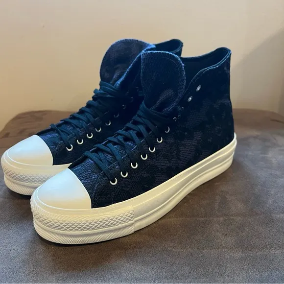 Converse CTAS Hi Platform Womens Shoes Embroidered Floral  Size 9.5