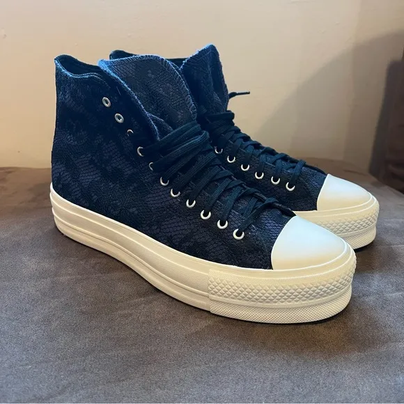 Converse CTAS Hi Platform Womens Shoes Embroidered Floral  Size 9.5