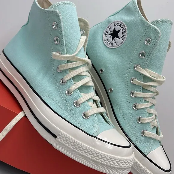 Converse Men’s A08614FCHUCK 70 HIPOLAR BEAM/EGRET/BLACK Sneakers