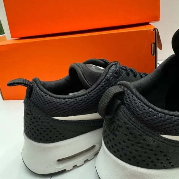 COPY - Nike Air Mac Thea Unisex Boy 3.5 Athletic Running Shoes Activewear Snea…