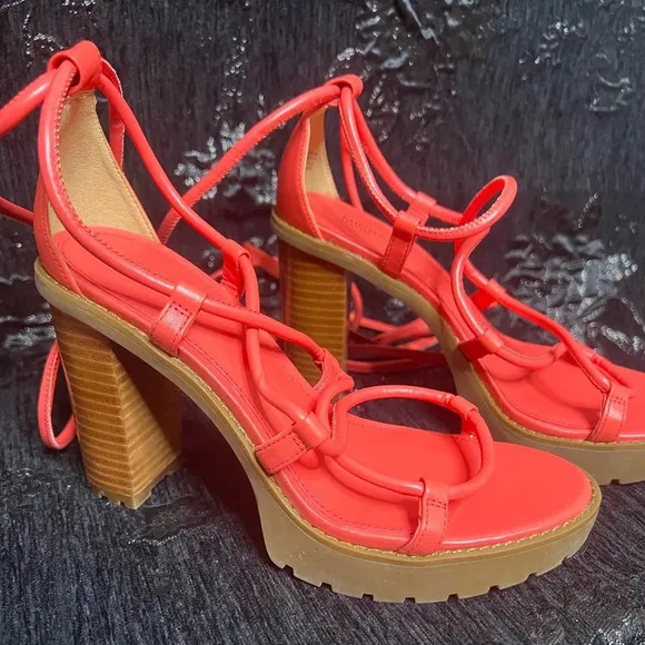 Coral Vero Lug Platform Ankle Wrap Sandal (Women) 6.5 - Michael Michael Kors