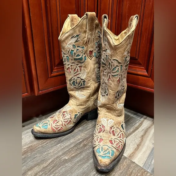 Corral R2491 Red White Blue Roses Embroidery Cowboy Boots Size 7 RARE