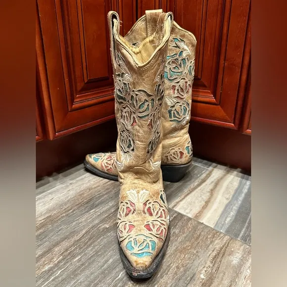 Corral R2491 Red White Blue Roses Embroidery Cowboy Boots Size 7 RARE