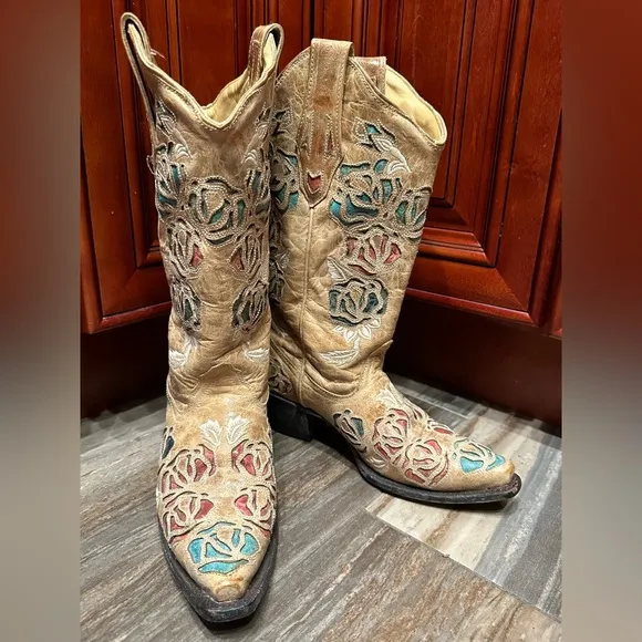 Corral R2491 Red White Blue Roses Embroidery Cowboy Boots Size 7 RARE