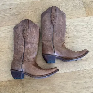 Corral Vintage Western Boots in Brown