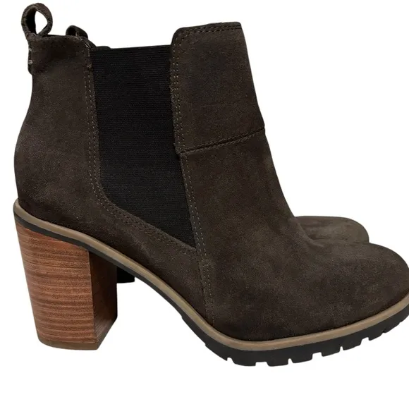 Crevo Alicia Chelsea Leather Wooden Heeled Gray Charcoal Elastic Ankle Boots 9”