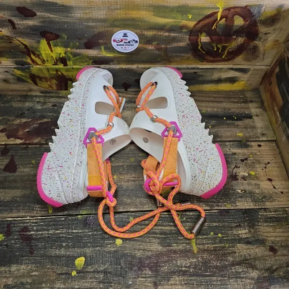 Crocs Hiker Xscape Festival Platform Sandals White Pink Women's Sz 8 [Men Sz 6]