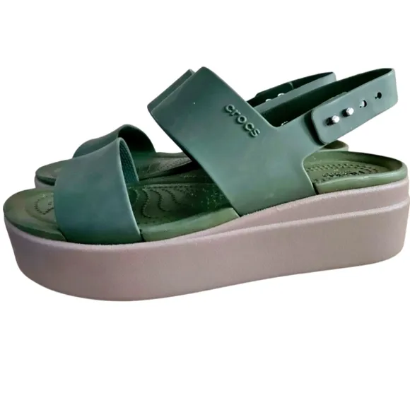 CROCS Women's Brooklyn Low Wedge's Army Green /Mushroom sandals size 7.